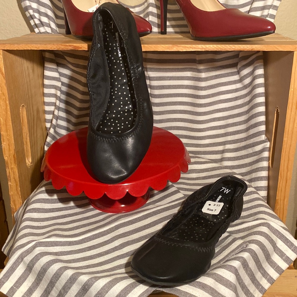 #93 Time and Try Flats - Black (slightly used)